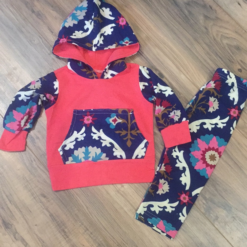 NEW in bag!! Hoodie and pant coral set Sz 3-6 mo